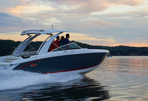 Cobalt SC Series 30SC Speeding Through Water