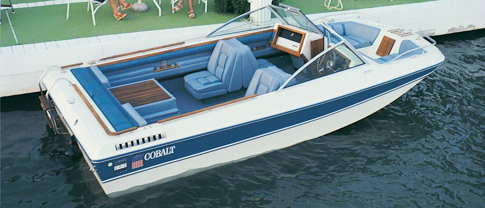The 18' tri-hull wa skey