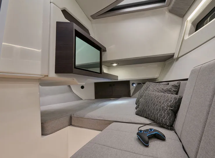 tv in boat
