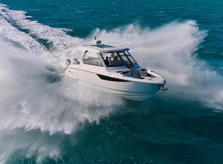 boat going fast 
