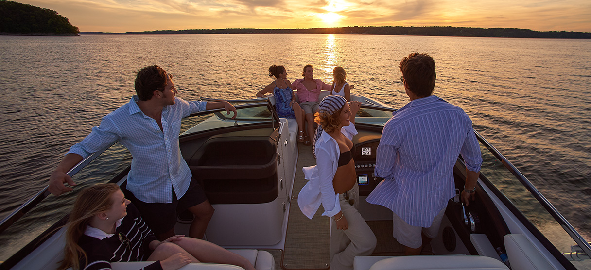 Cobalt R Series R30 Headed for Sunset with Seven Passengers